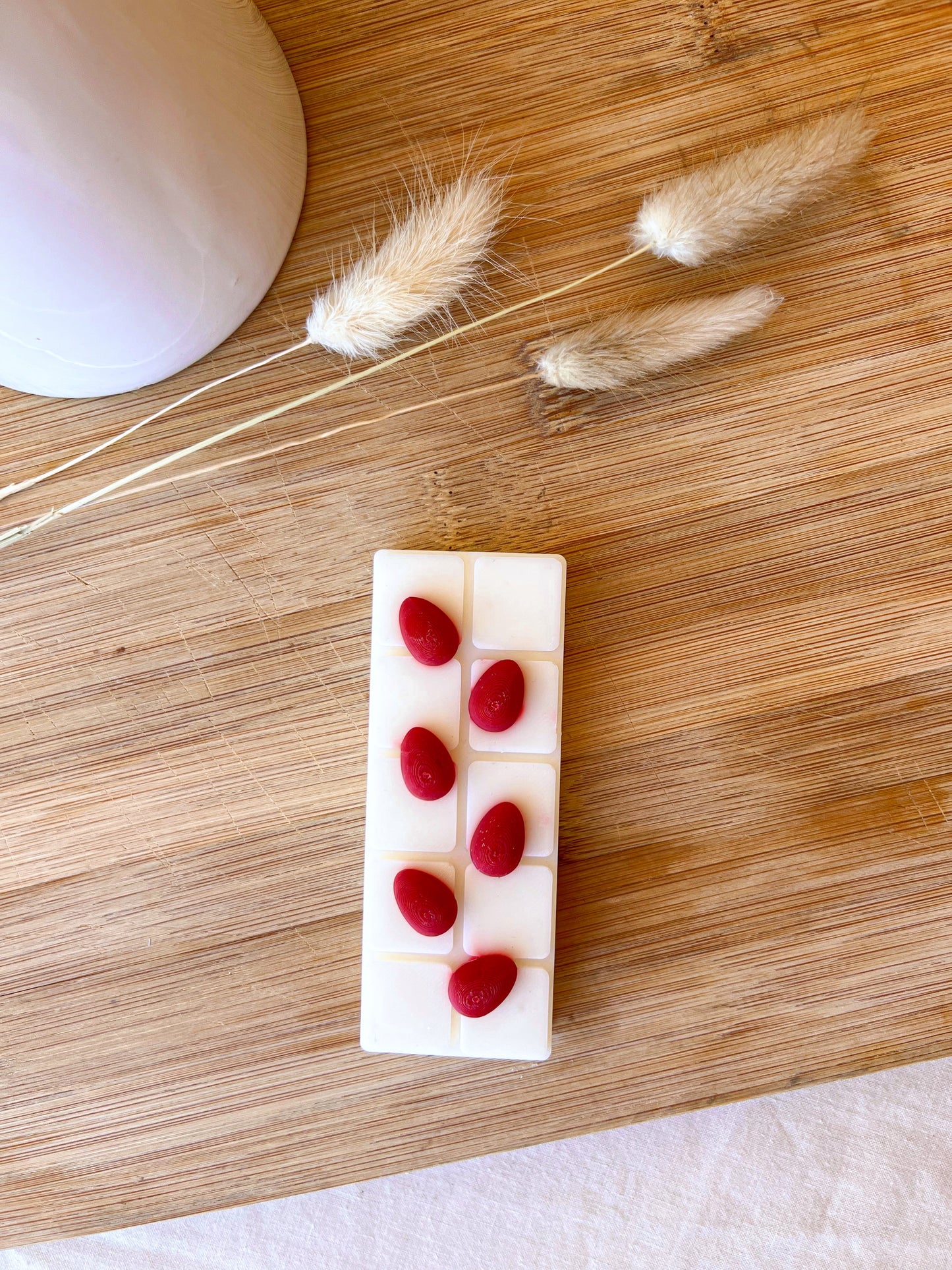 Τσουρέκι Wax Bar